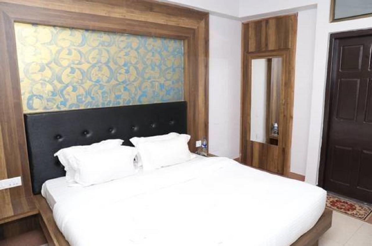 Hotel Europa Inn Dimāpur 外观 照片